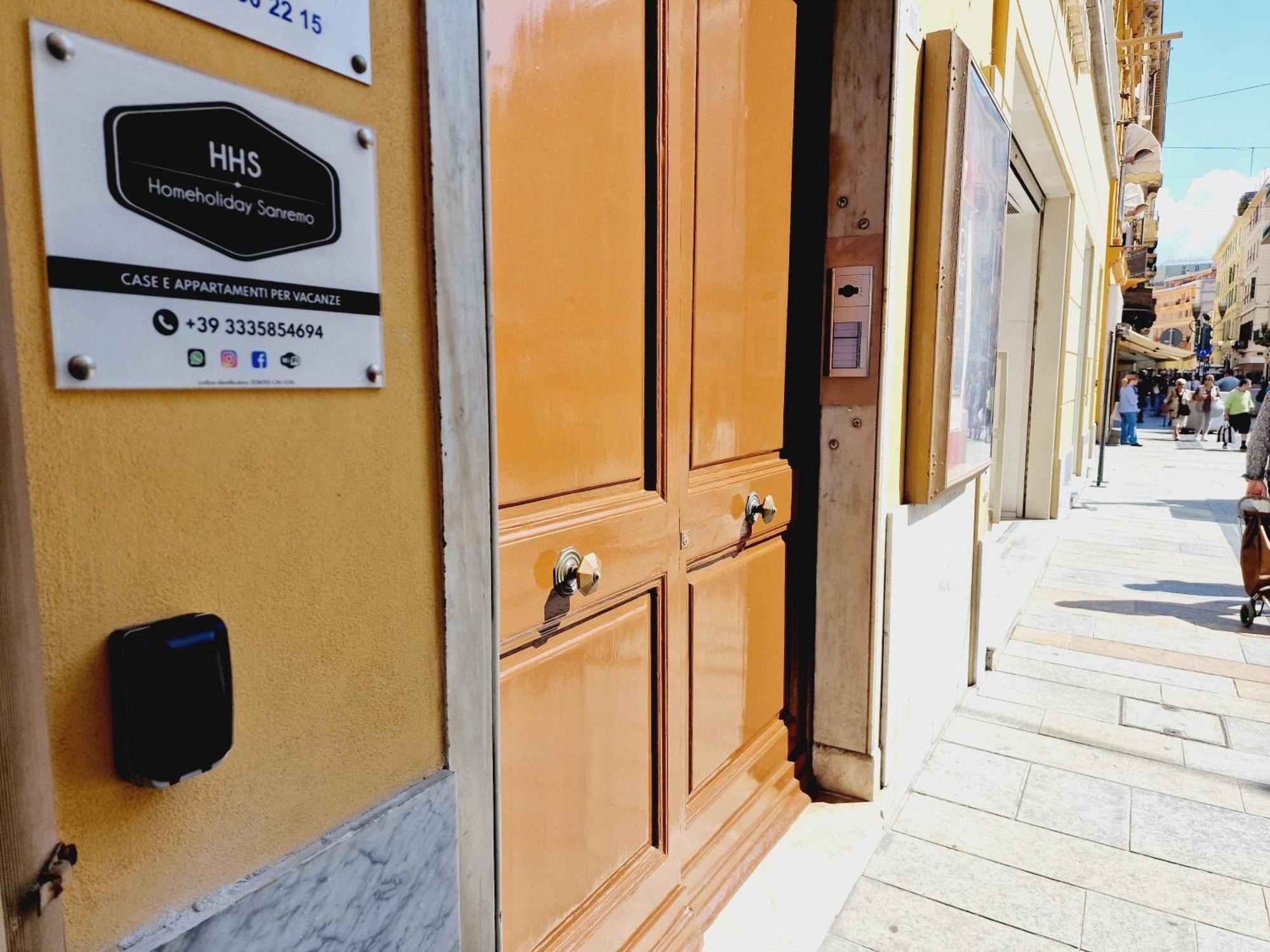 Homeholidaysanremo - 2,0 Экстерьер фото